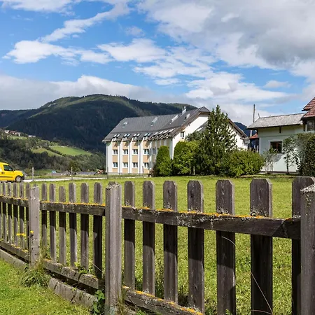 Apartment Close To Skiing Sankt Margarethen im Lungau