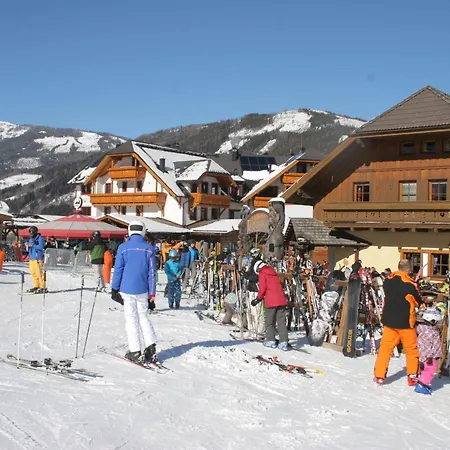 Close To Skiing Apartment *