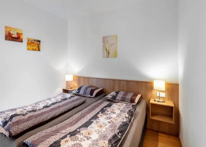 In Lungau, Right Next To The Lift Lägenhet